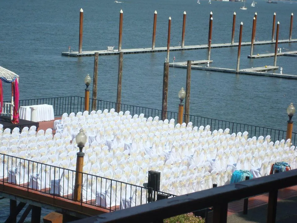Holiday Inn Portland - Columbia Riverfront By Ihg Hotel