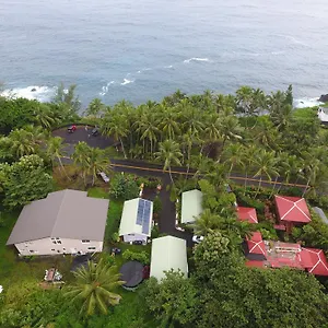 Oceanfront Near The Kalapana Lava Flows Kehena