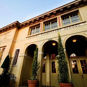 3* Hotel Mcmenamins Kennedy School