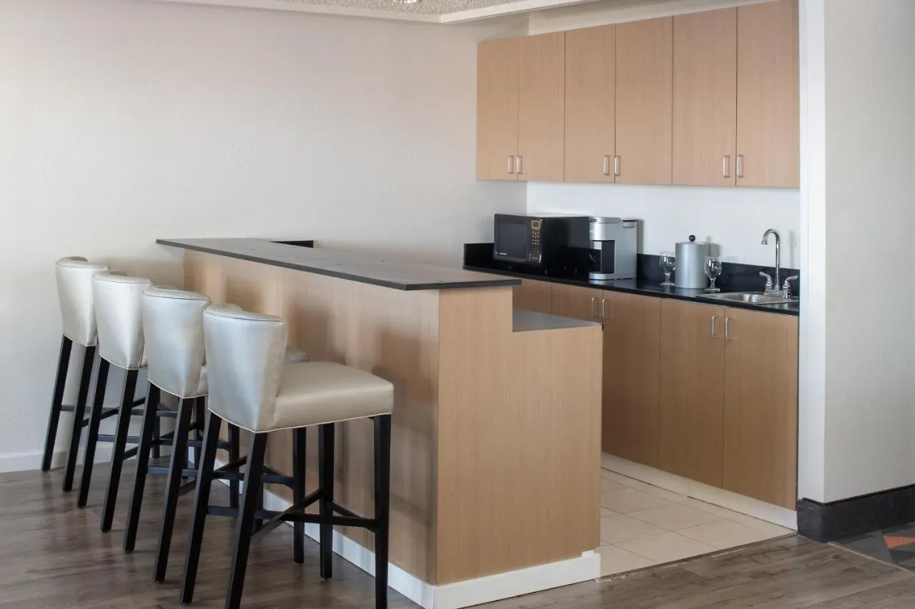 Holiday Inn Portland - Columbia Riverfront By Ihg 3*,