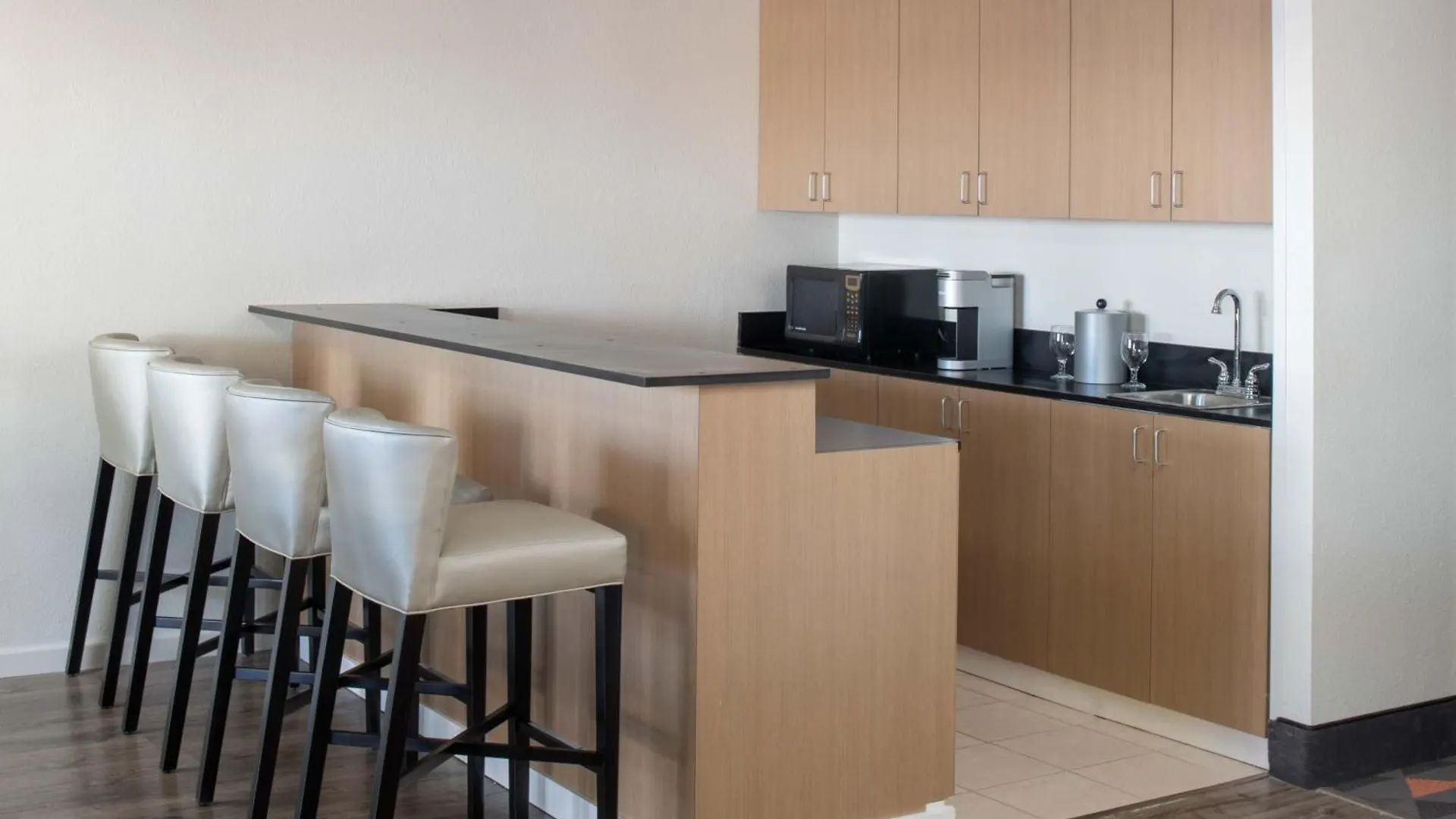 Holiday Inn Portland - Columbia Riverfront By Ihg
